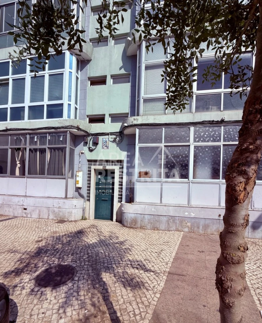 Apartamento T2 para Venda em Almada, Cova da Piedade, Pragal e Cacilhas Foto 21