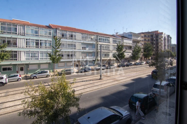Apartamento T2 para Venda em Almada, Cova da Piedade, Pragal e Cacilhas Foto 1