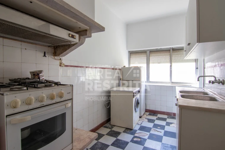 Apartamento T2 para Venda em Almada, Cova da Piedade, Pragal e Cacilhas Foto 7