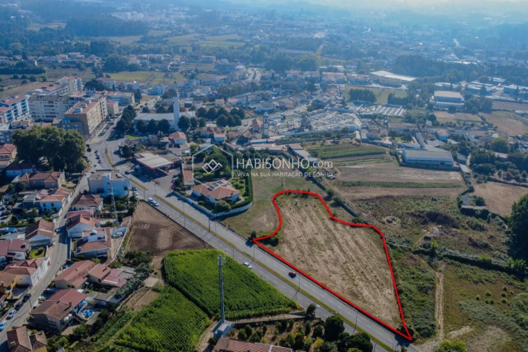Terreno para Venda em Cidade da Maia Foto 4