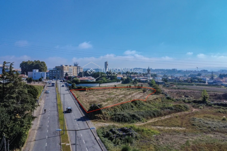 Terreno para Venda em Cidade da Maia Foto 6