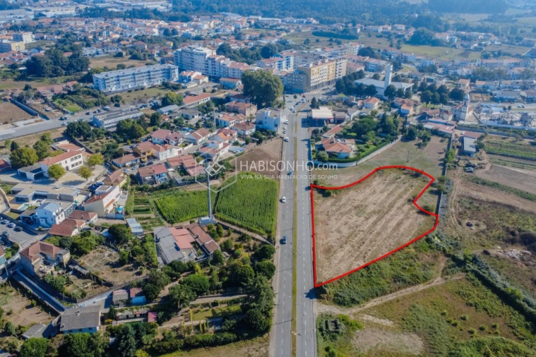 Terreno para Venda em Cidade da Maia Foto 9