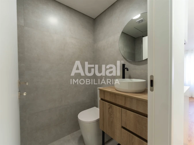 Escritório para Arrendamento em Oliveira, São Paio e São Sebastião Foto 8