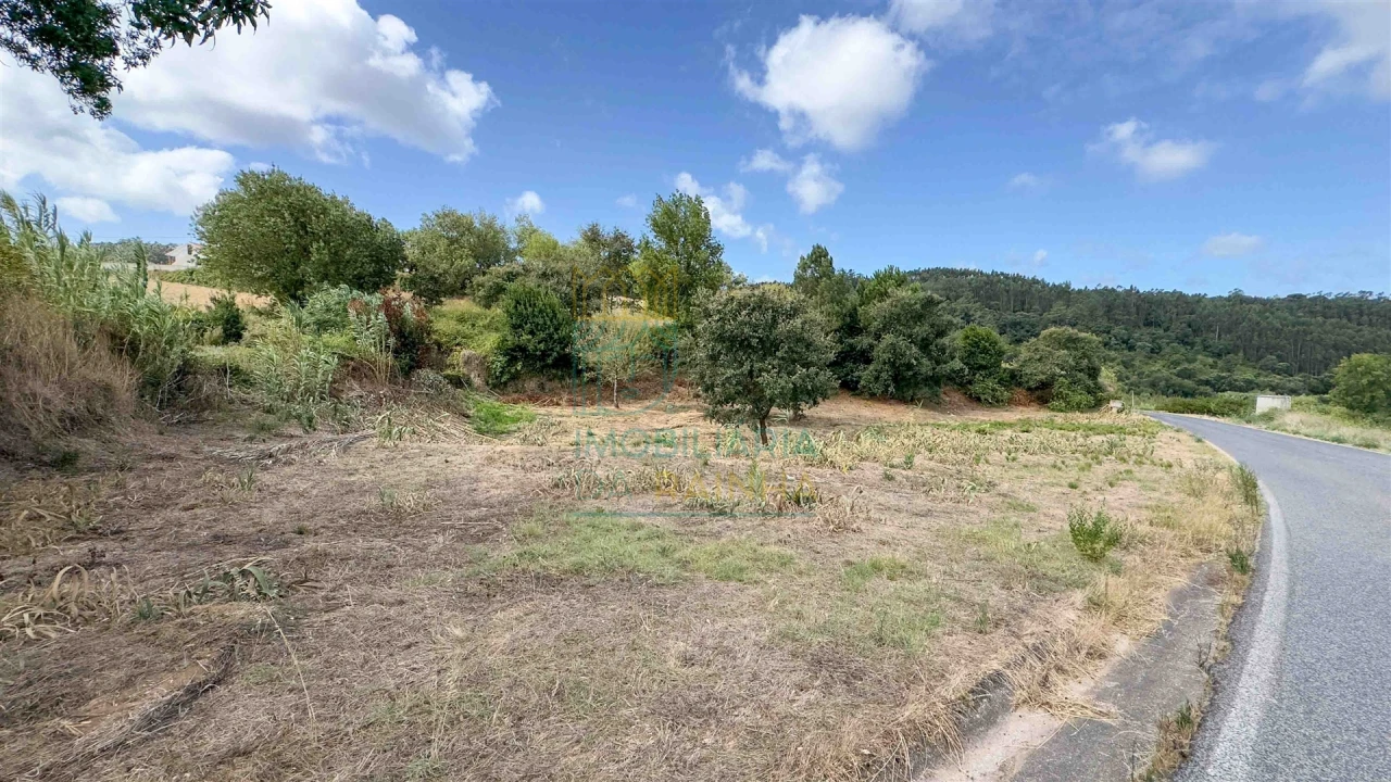 Terreno para Venda em Alvorninha Foto 2