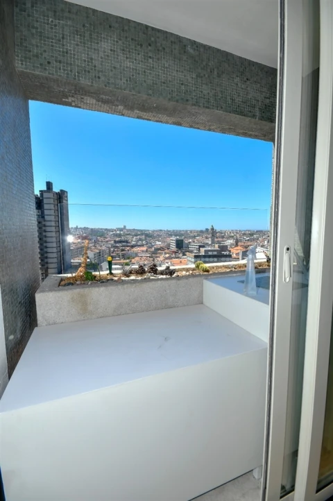Apartamento T4 para Venda em Cedofeita, Santo Ildefonso, Sé, Miragaia, São Nicolau e Vitória