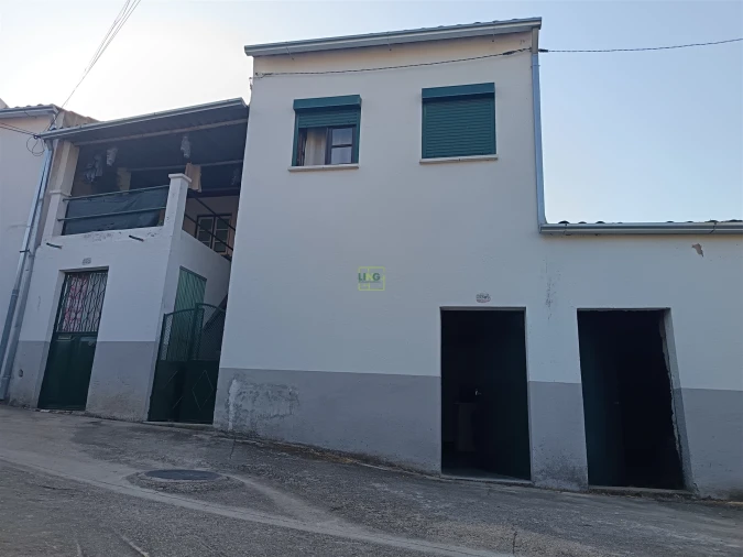 Moradia T2 para Venda em Aldeia do Bispo, Águas e Aldeia de João Pires