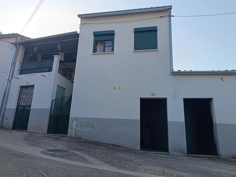 Moradia T2 para Venda em Aldeia do Bispo, Águas e Aldeia de João Pires Foto 1