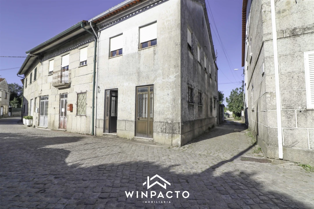 Moradia T3 para Venda em Canas de Senhorim Foto 1