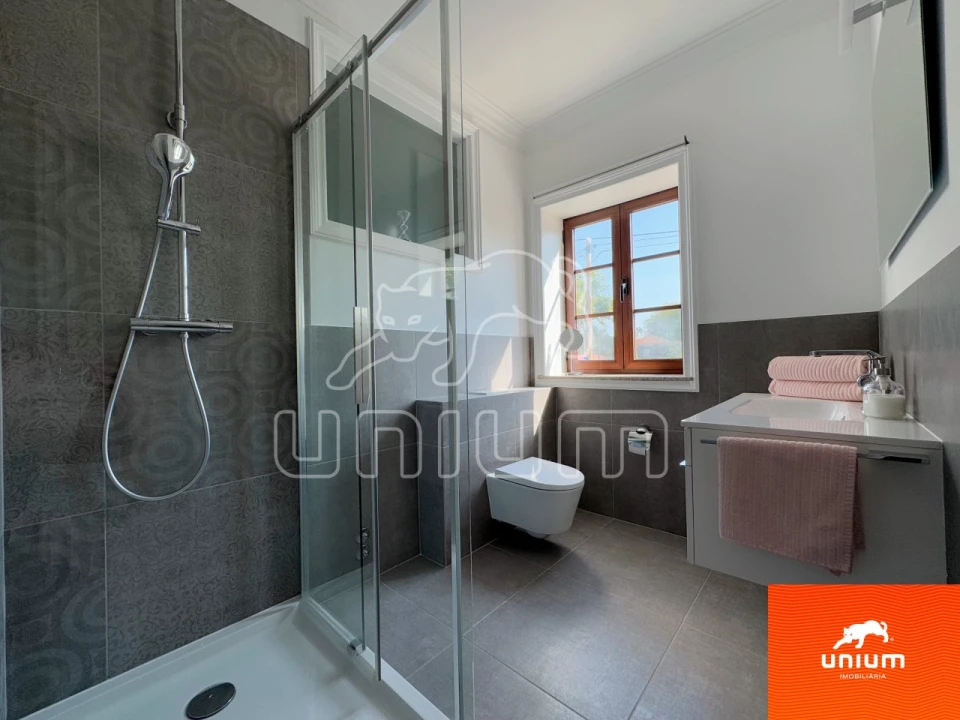 Moradia T5 para Venda em Darque Foto 22