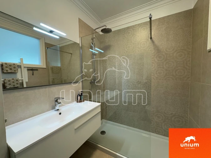 Moradia T5 para Venda em Darque Foto 26