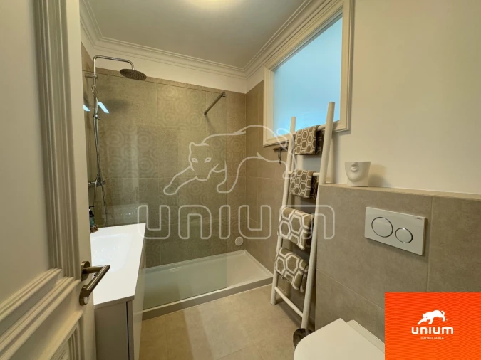 Moradia T5 para Venda em Darque Foto 21