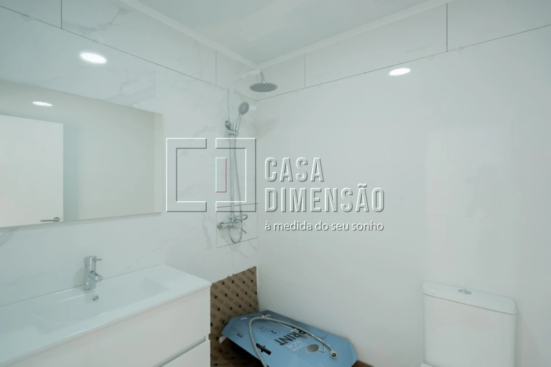Apartamento T3 para Venda em Águas Livres Foto 33