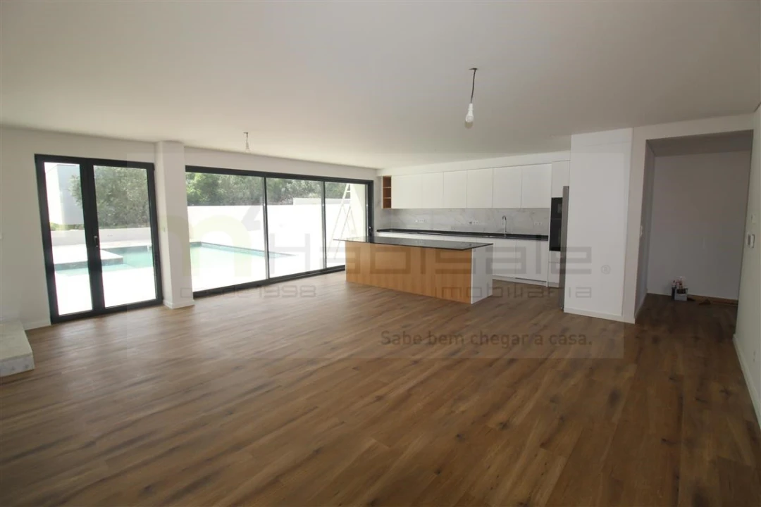 Moradia T3 para Venda em Barcarena Foto 6