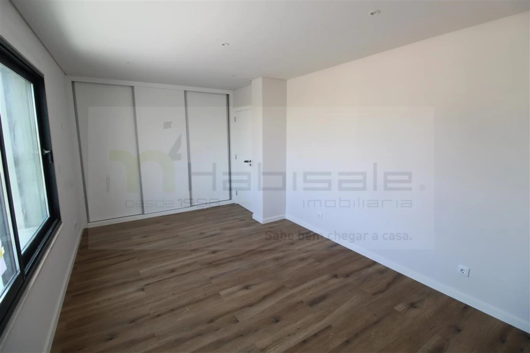 Moradia T3 para Venda em Barcarena Foto 24