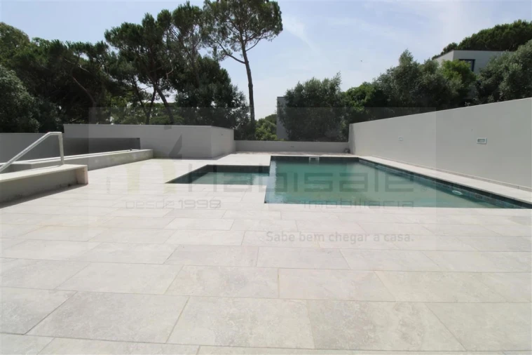 Moradia T3 para Venda em Barcarena Foto 2