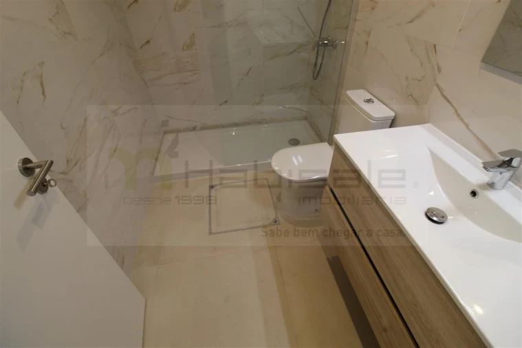 Moradia T3 para Venda em Barcarena Foto 14