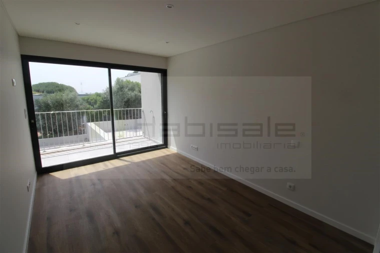 Moradia T3 para Venda em Barcarena Foto 28