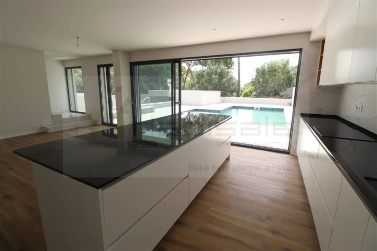 Moradia T3 para Venda em Barcarena Foto 31