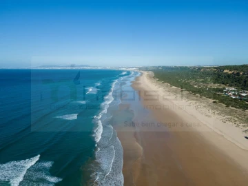 Moradia T4 para Venda em Charneca de Caparica e Sobreda