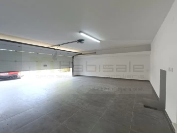 Moradia T4 para Venda em Charneca de Caparica e Sobreda