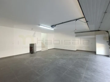 Moradia T4 para Venda em Charneca de Caparica e Sobreda