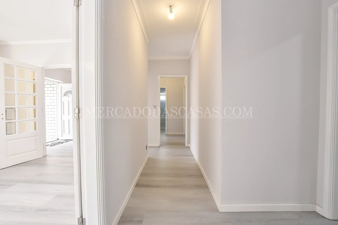 Moradia T3 para Venda em Argoncilhe Foto 16