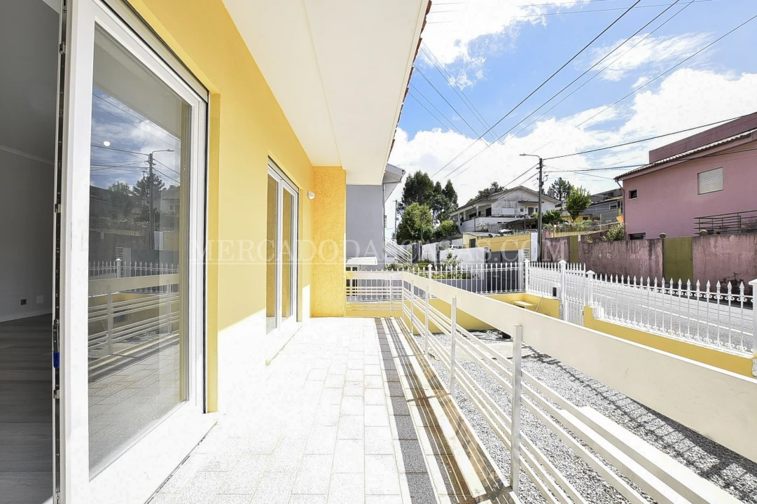 Moradia T3 para Venda em Argoncilhe Foto 5