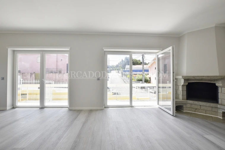 Moradia T3 para Venda em Argoncilhe Foto 13