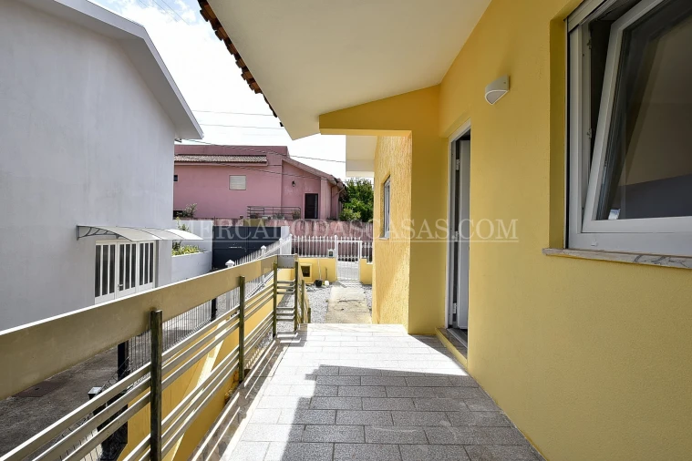 Moradia T3 para Venda em Argoncilhe Foto 4