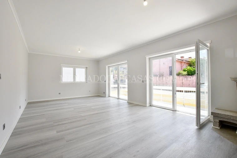 Moradia T3 para Venda em Argoncilhe Foto 12