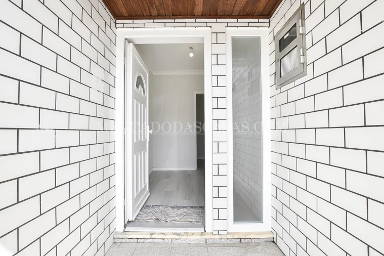 Moradia T3 para Venda em Argoncilhe Foto 6