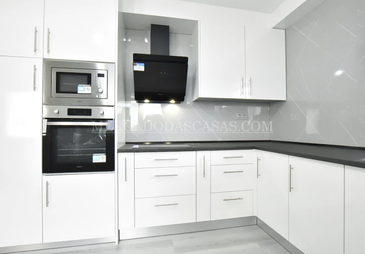 Moradia T3 para Venda em Argoncilhe Foto 9