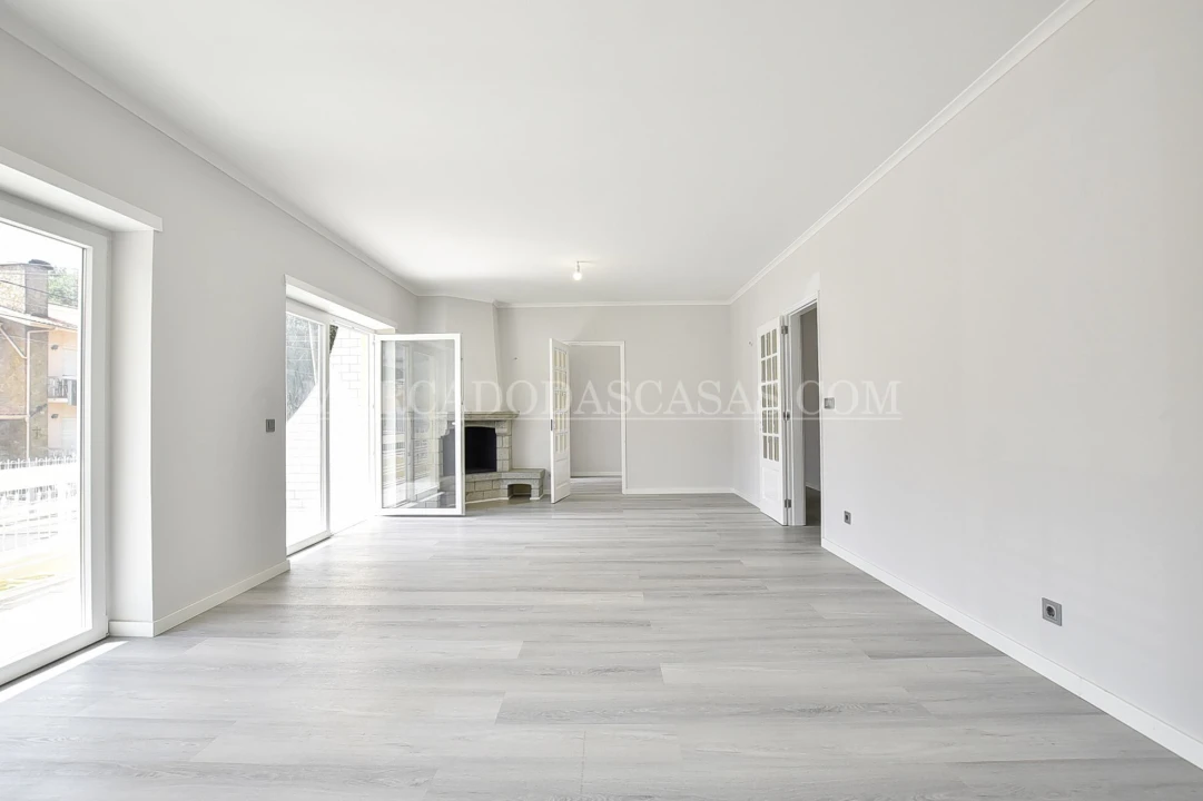 Moradia T3 para Venda em Argoncilhe Foto 14