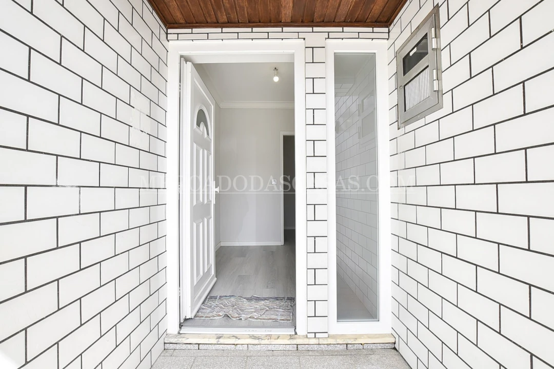 Moradia T3 para Venda em Argoncilhe Foto 6