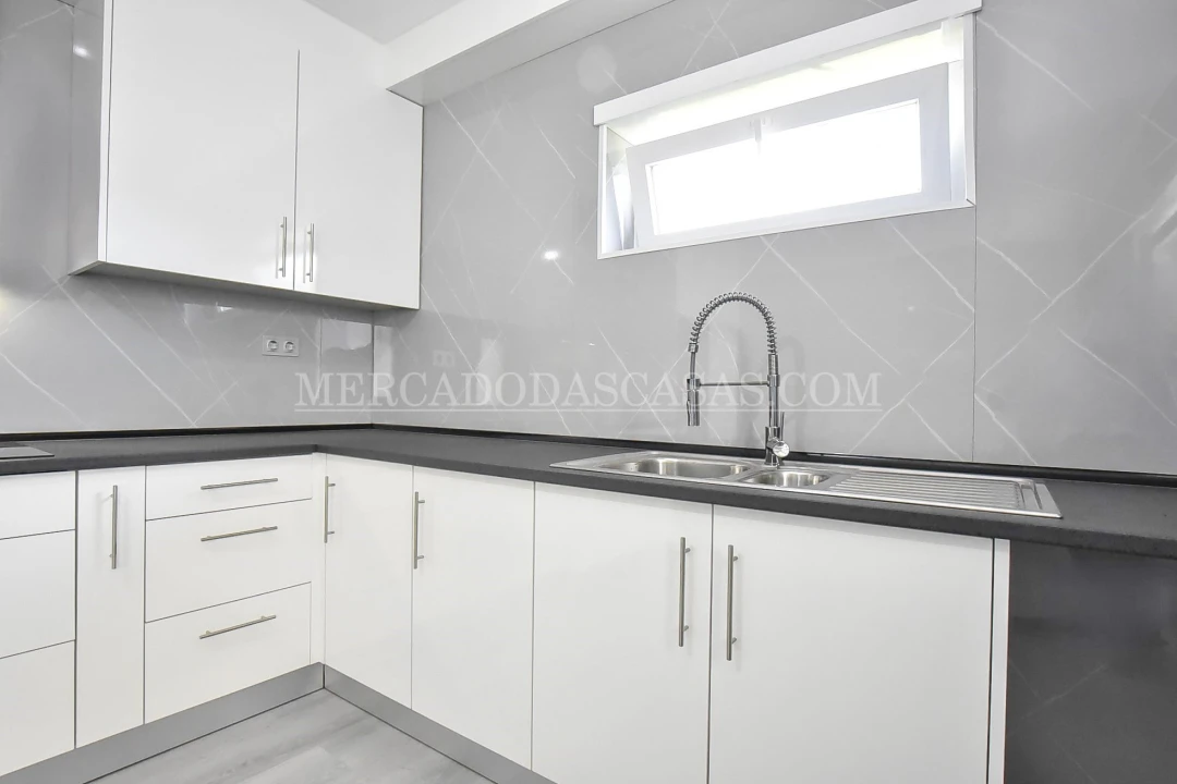 Moradia T3 para Venda em Argoncilhe Foto 10