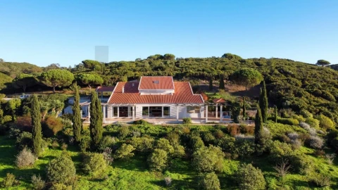 Moradia T7 para Venda em Sesimbra (Castelo)