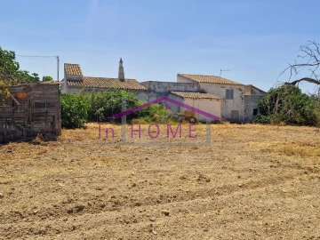 Moradia T4 para Venda em Loule (São Clemente)