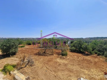 Moradia T4 para Venda em Loule (São Clemente)