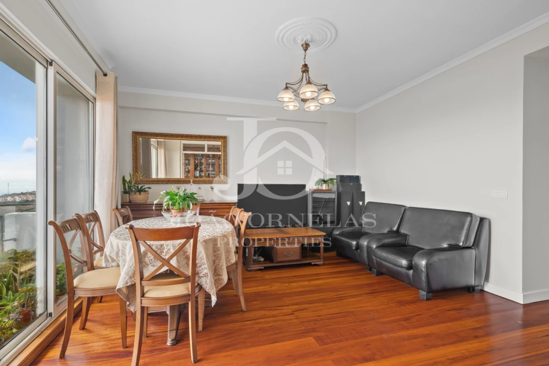 Apartamento T4 para Venda em Caniço Foto 3