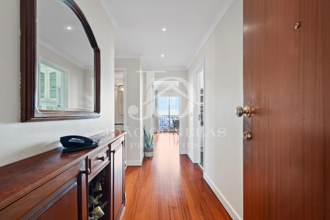 Apartamento T4 para Venda em Caniço Foto 7