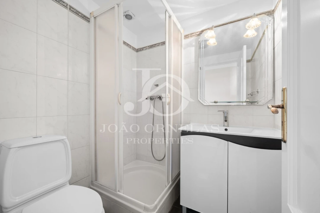 Apartamento T4 para Venda em Caniço Foto 13