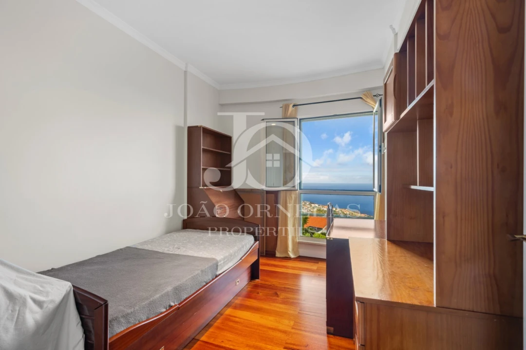 Apartamento T4 para Venda em Caniço Foto 17