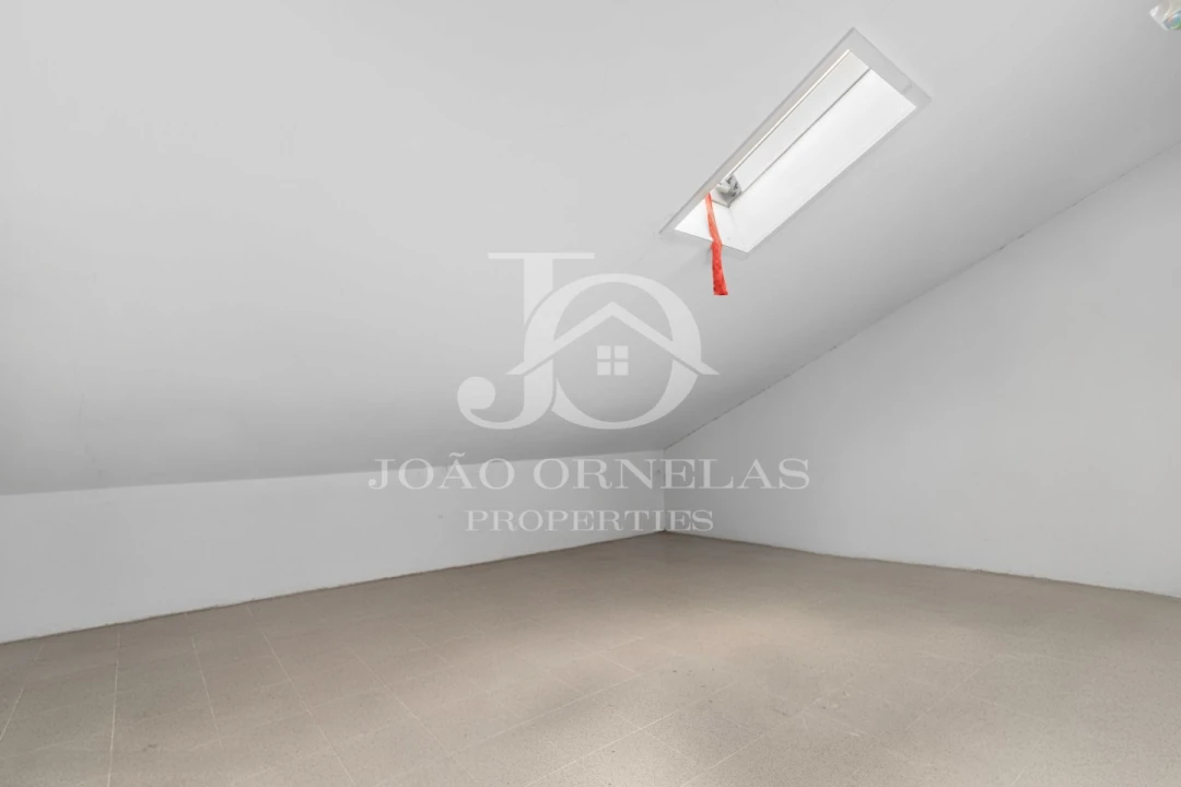 Apartamento T4 para Venda em Caniço Foto 33