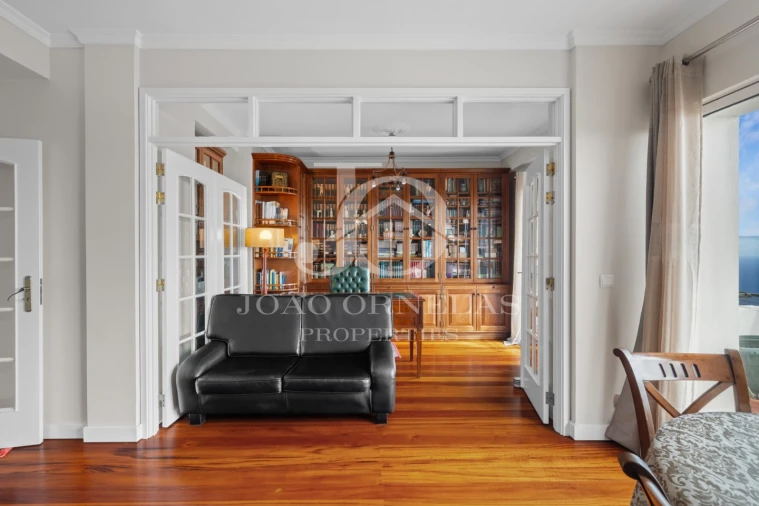 Apartamento T4 para Venda em Caniço Foto 9