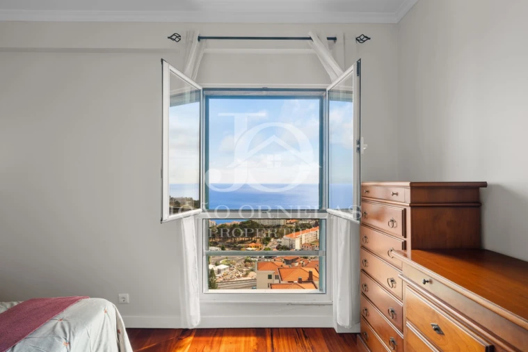 Apartamento T4 para Venda em Caniço Foto 21