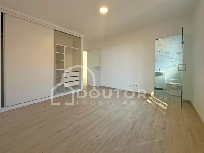 Moradia T3 para Venda em Funchal (Santa Luzia) Foto 17