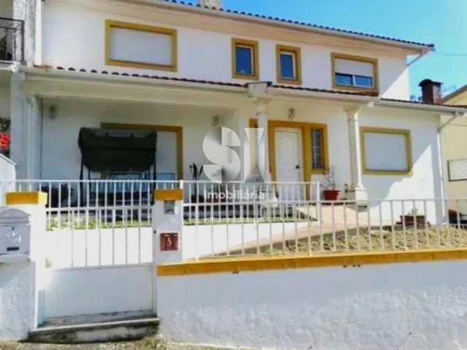 Moradia T4 para Venda em Lousã e Vilarinho Foto 3