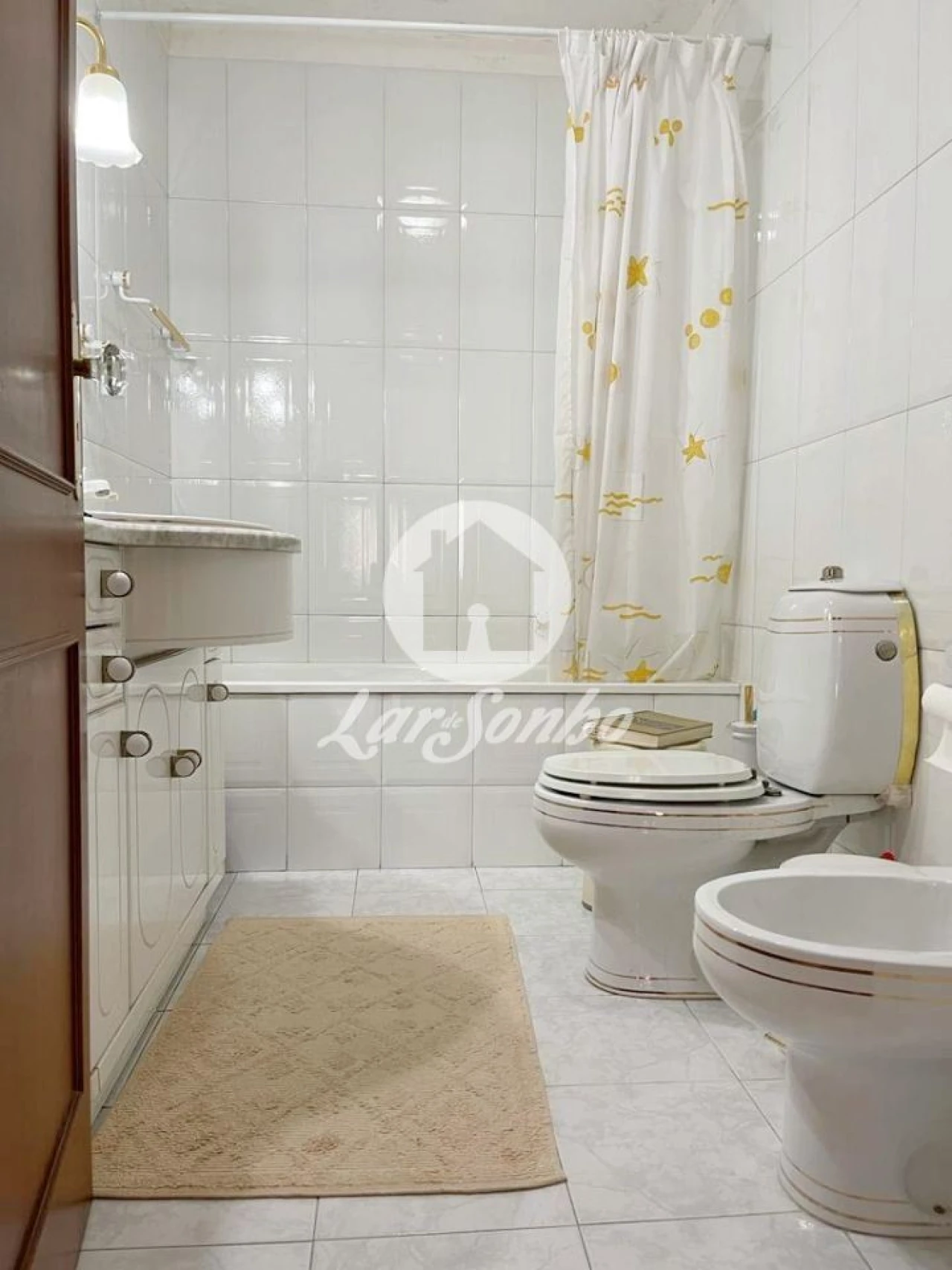 Moradia T4 para Venda em Arcozelo Foto 17