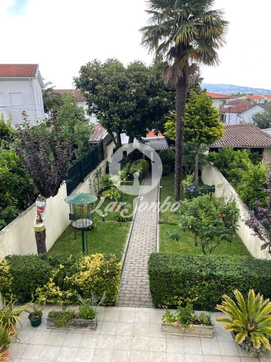 Moradia T4 para Venda em Arcozelo Foto 19