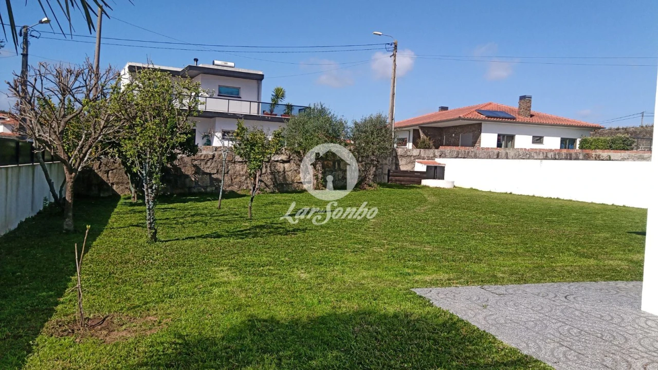 Moradia T3 para Venda em Antas Foto 5